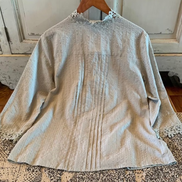 New Bohemian Grey Lace 3/4 Sleeve Button Front Floral Romantic Blouse Top - Picture 7 of 11